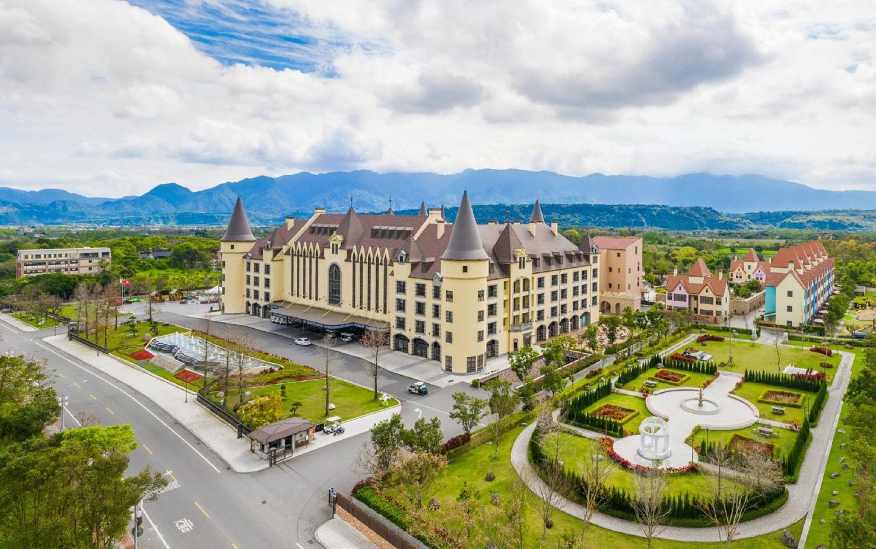 Grand Cosmos Resort Ruisui Hualien Exterior photo